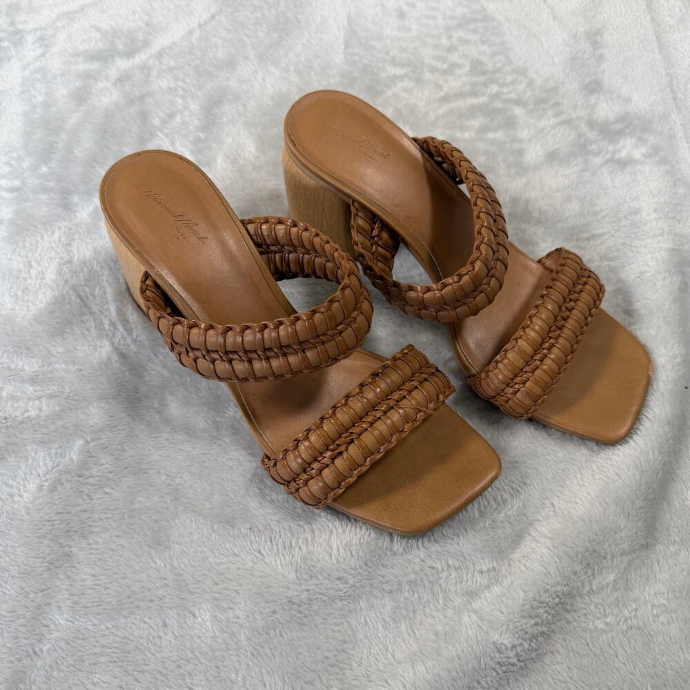 Universal Thread Womens 8 Brown Braided Woven Block Heel Sandals Square Toe
